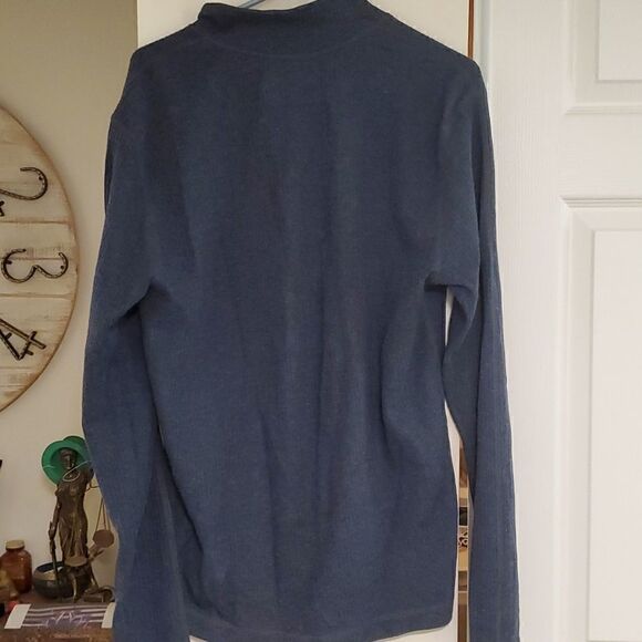 Men's long sleeved,  zip neck, collared shirt - Picture 4 of 5